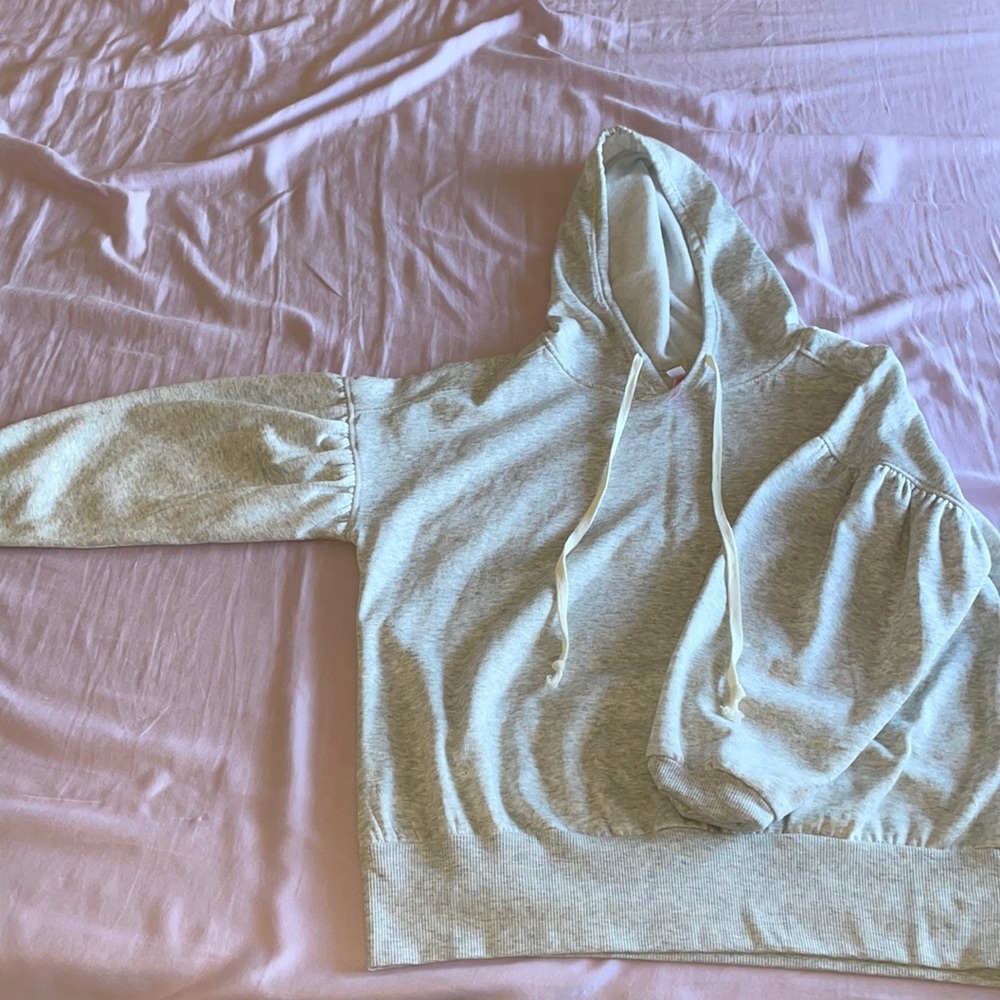 Lights grey sweater